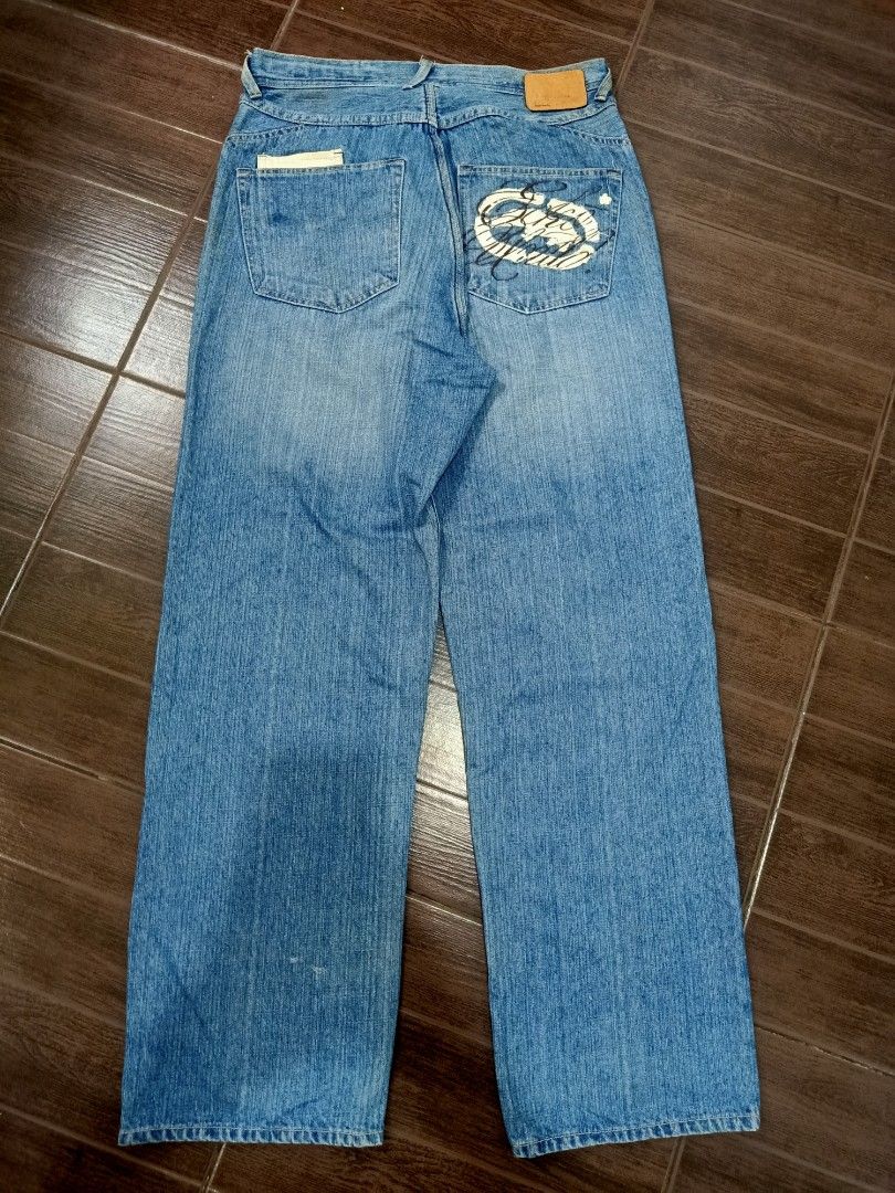 BAGGY Y2K ECKO UNLTD JEANS 💎 (Category: Jeans) located in Lipa City. Submitted by alpacino043 (Listing ID 1460770981, Image 2). Description: BAGGY Y2K ECKO UNLTD JEANS 💎 Vintage Ecko Unltd Baggy Jeans SIZE: Waist 34" | Length 46" | Leg Opening 9.5" CONDITION: 9/10 - Good vintage condition with natural fade DETAILS: - Brand: Ecko Unltd - Cut: Baggy / Loose Fit Y2K - Color: Medium Blue Wash - Back Pocket: Big Ecko logo embroidery - signature na y