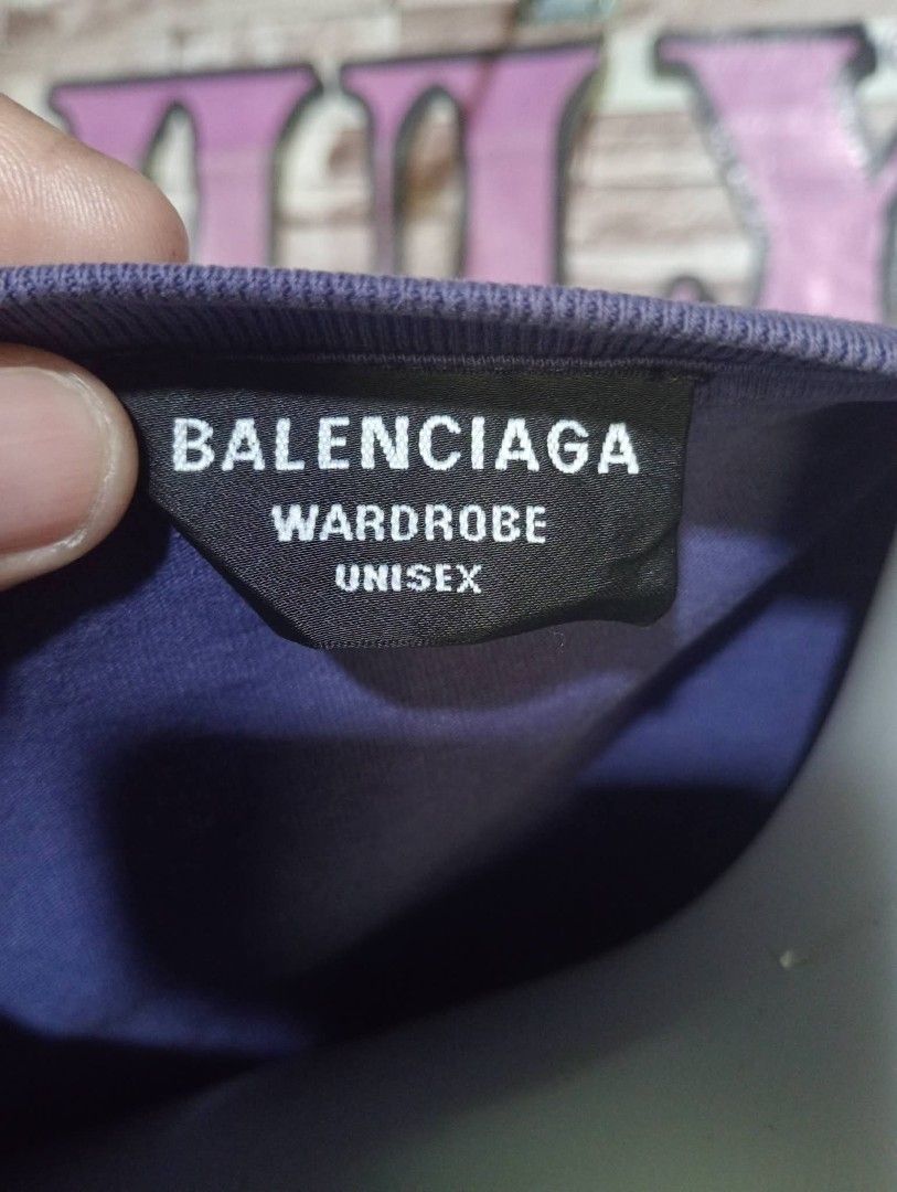 Balenciaga (Category: Tshirts & Polo Shirts ) located in Banaybanay. Submitted by ram_3 (Listing ID 1460840599, Image 3). Description: BALEN.... Excellent condition New open bale Heavy cotton Minimal su: see last 3 pics L-xL *Banaybanay, Davao Oriental.