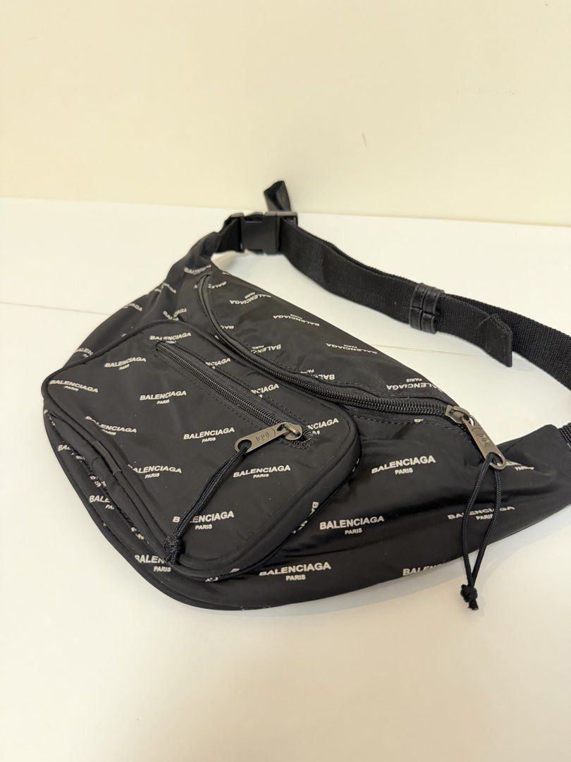 Balenciaga Explorer Beltbag (Category: Sling Bags) located in Manila. Submitted by ardobe.mnl (Listing ID 1460747903, Image 3). Description: Good asnew No flaw Crossbody/Beltbag.