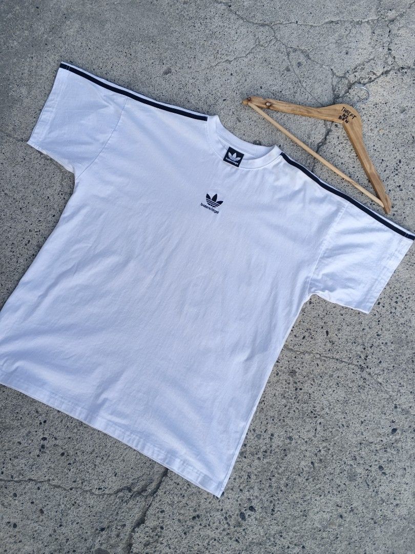 Balenciaga x Adidas (Category: Luxury Apparel) located in Pagalungan. Submitted by binlladin.24 (Listing ID 1460729179, Image 2). Description: .