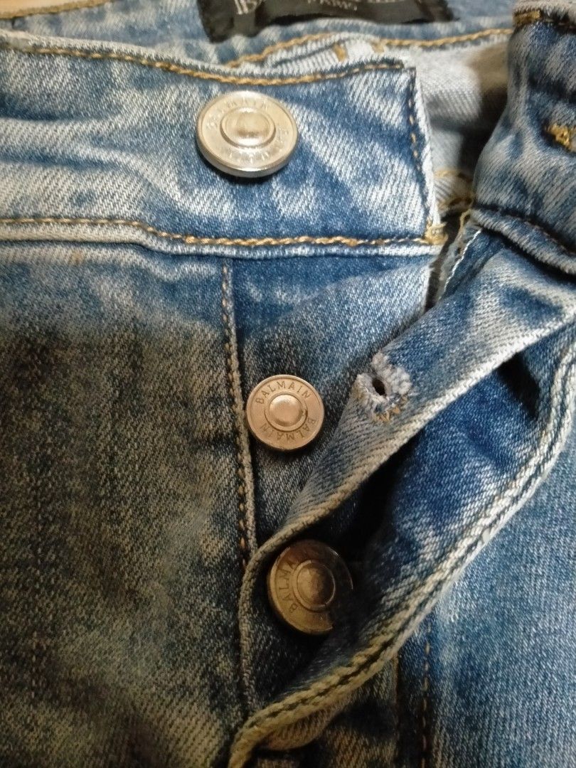 BALMAIN BUTTON FLY BIKER RIPPED JEANS (Category: Jeans) located in Cabuyao City. Submitted by Bike_Clothing10 (Listing ID 1460509357, Image 3). Description: READ FIRST... FOR SALE: BALMAIN BUTTON FLY BIKER JEANS Excellent Condition Button Fly Made in Japan on Tag OFF/LEGIT Size 30 on Tag Actual Dimes: W30xL42 Waist Fit up to 33 Semi Strechable PRICE: 1250 + SF PICK UP OR SHIPPING ONLY LOC: Cabuyao Laguna -NO COD/COP- PM FOR INQUIRIES..