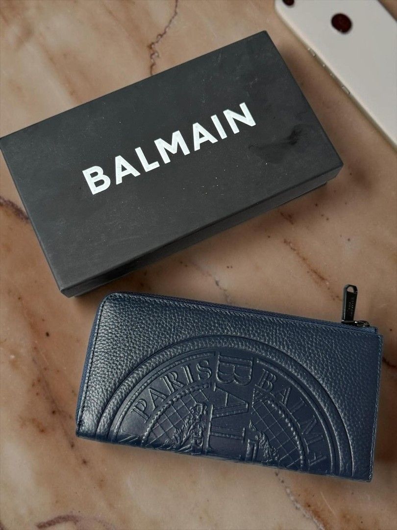 BALMAIN mens wallet (Category: Wallets & Card Holders) located in Angeles City. Submitted by truehawk_95a40c (Listing ID 1460717237, Image 3). Description: FOR SALE BRANDNEW Balmain Wallet 3200 Pm me to order.