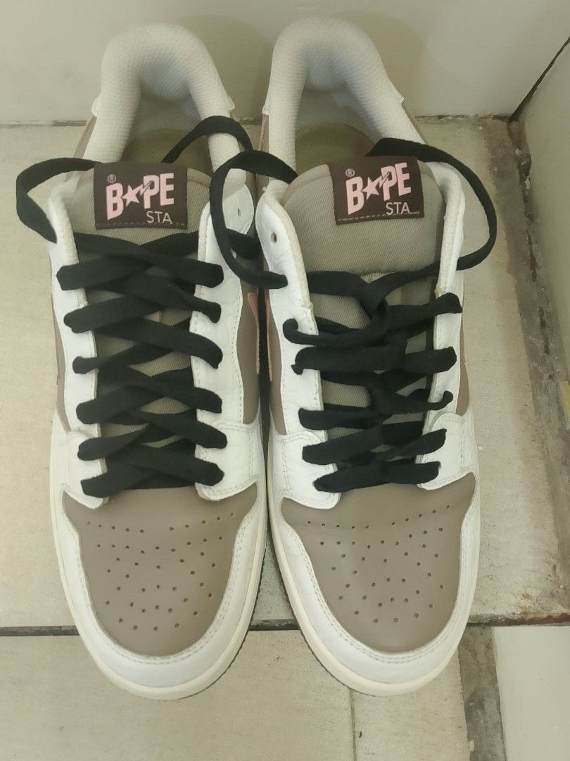 Bape Court Sta Sneakers (Category: Sneakers) located in Muntinlupa City. Submitted by wagguthrift (Listing ID 1460738577, Image 1). Description: Good as New Very Excellent Condition No Issues Authentic See pictures to Appreciate.