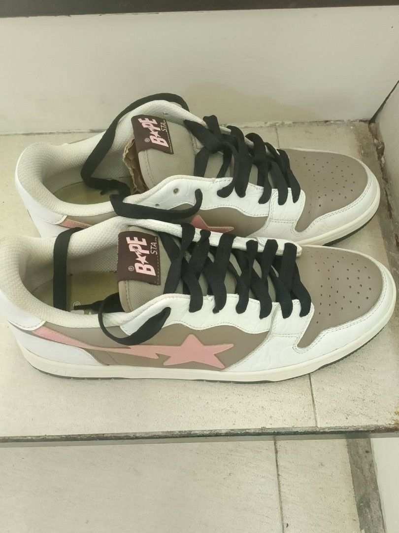 Bape Court Sta Sneakers (Category: Sneakers) located in Muntinlupa City. Submitted by wagguthrift (Listing ID 1460738577, Image 2). Description: Good as New Very Excellent Condition No Issues Authentic See pictures to Appreciate.