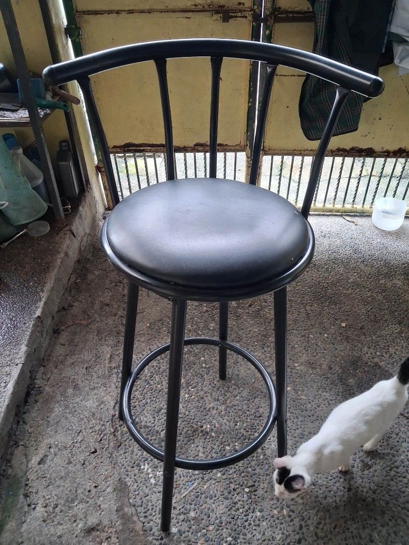 BAR CHAIR ROTATING STOOL HIGH CHAIR (Category: Office Furniture & Fixtures) located in Taytay. Submitted by chenology (Listing ID 1460779007, Image 1). Description: Bar chair.