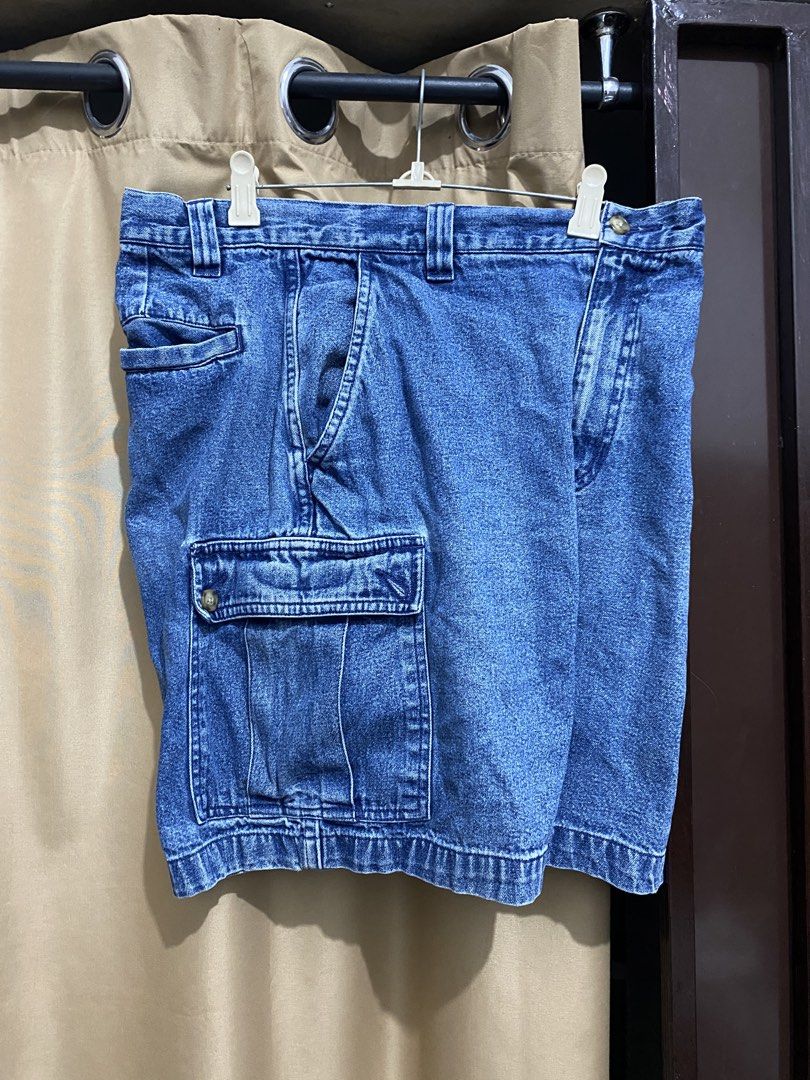 Basic Edition Denim Cargo Short Y2K jorts (Category: Shorts) located in Cabanatuan. Submitted by jamaicac (Listing ID 1460870419, Image 1). Description: size 32 19 length goods pang Porma.