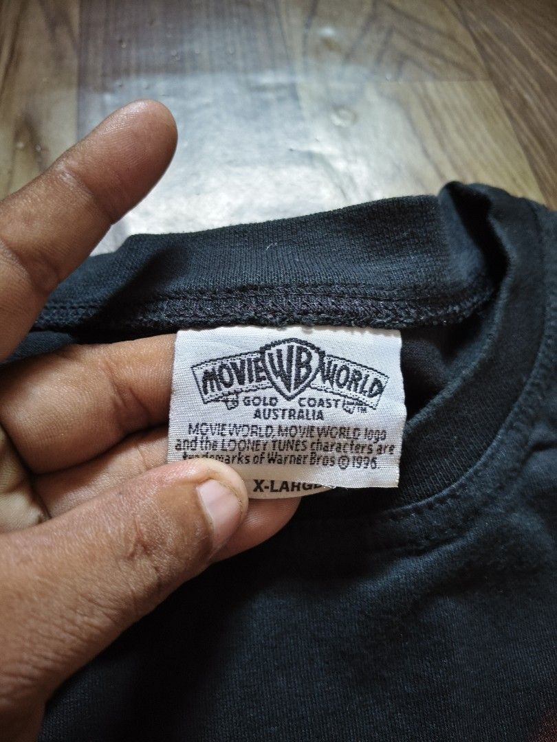 BATMAN & ROBIN (Category: Activewear) located in Maasin. Submitted by jonaldukaypickers (Listing ID 1460719829, Image 3). Description: BATMAN & ROBIN Tag Warner Bros size XL Dimension 23/31 Issue 2 pin hole nasa last picture Payment Gcash courier J&T FLASH LBC JRS Location Visayas Maasin Add ship Fee 80.