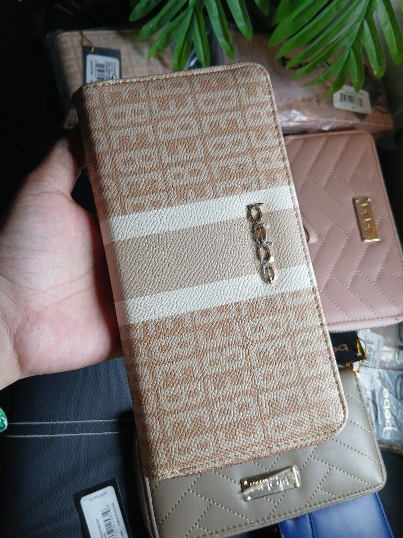 BEBE LONG WALLET (Category: Wallets & Card holders) located in Calumpit. Submitted by collectionspurses (Listing ID 1460719890, Image 2). Description: brand new. But old stock, pero bago lahat with tags pa..