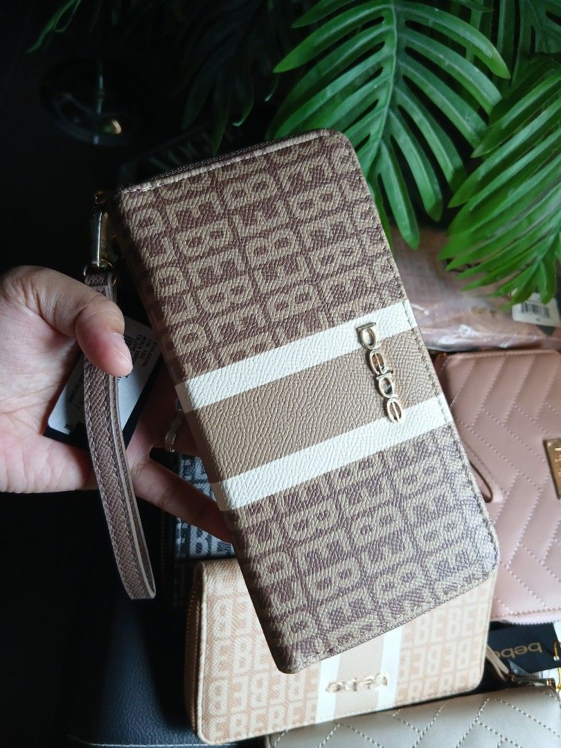 BEBE LONG WALLET (Category: Wallets & Card holders) located in Calumpit. Submitted by collectionspurses (Listing ID 1460719890, Image 3). Description: brand new. But old stock, pero bago lahat with tags pa..