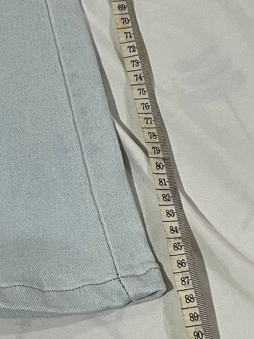 BEEPOP Light Wash Denim Jeans (Category: Jeans) located in Caloocan City. Submitted by keenpenguin_1d6e5f (Listing ID 1460755477, Image 2). Description: - Brand: BEEPOP - Style: Light wash denim jeans - Length: Approximately 87cm - Ideal for: Everyday wear See photos for details. Delivery: Shouldered by buyer.