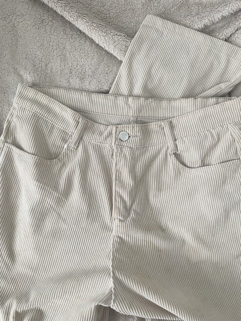 BEIGE CORDUROY PANTS (Category: Jeans) located in Manila. Submitted by jasstazh (Listing ID 1460765881, Image 2). Description: Size: 30 🛵 Lalamove or jnt 💸 GCash payment 📦 SF shouldered by buyer.