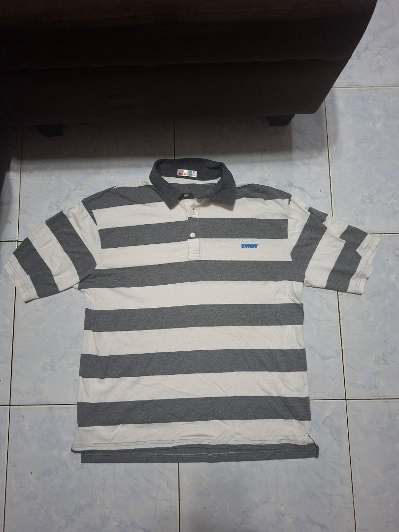 Bench Two Stripes Polo Shirt (Category: Tshirts & Polo Shirts ) located in Quezon City. Submitted by liaaaaaamm (Listing ID 1460911833, Image 1). Description: W: 22 L: 27 rfs: decluttering, di na nagagamit never been used pa .
