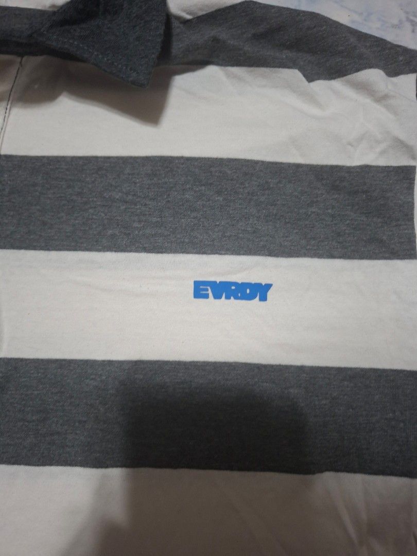Bench Two Stripes Polo Shirt (Category: Tshirts & Polo Shirts ) located in Quezon City. Submitted by liaaaaaamm (Listing ID 1460911833, Image 3). Description: W: 22 L: 27 rfs: decluttering, di na nagagamit never been used pa .