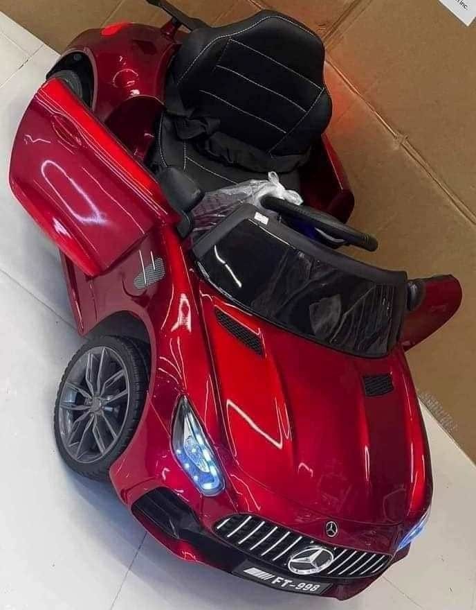 Benz Car Ride-on for Kids with Key (Code 998) (Category: Infant Playtime) located in Pasay City. Submitted by bravefalcon.8b60e2 (Listing ID 1460775868, Image 1). Description: Benz Car Ride-on for Kids with Key (Code 998) Price: 6,500 PHP Available Colors: Black and Red Suitable for ages 1-6 years old 👉BRAND NEW 👉Rubber tires 👉Leather seats 👉Swing motion 👉with remote/USB/Mp3 👉Ideal gift for kids 👉We do nationwide shipping For inquiries and