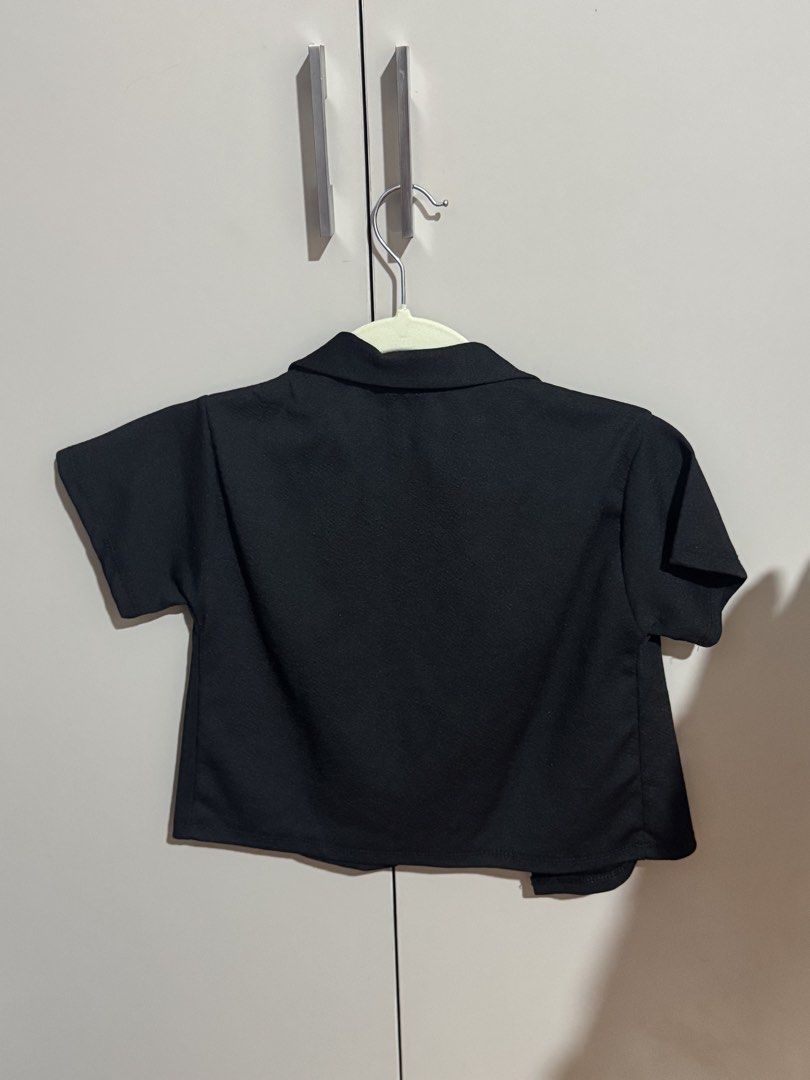 Black Cropped Polo Shirt (Category: Blouses) located in Antipolo. Submitted by nyeahsells (Listing ID 1460783268, Image 2). Description: Pre-loved Color: Black Flaw: None RFS: decluttering Swipe photos to see more details about the item. Disclaimer: - All sales final (NO RETURN, NO EXCHANGE) - Our shop will not be liable for any damages due to mishandling by the courier - Please manage expectations - First to pay gets the item (NO RESERVATIONS) F