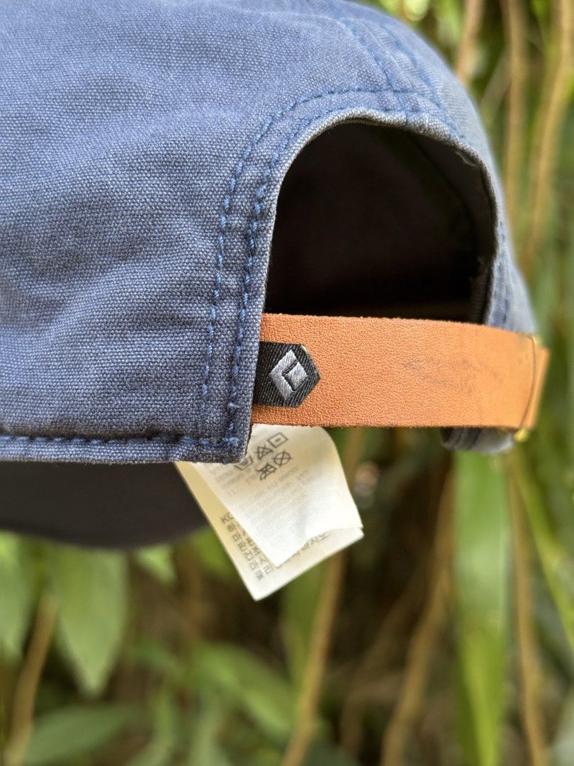 BLACK DIAMOND acid washed cap (Category: Caps & Hats) located in Manolo Fortich. Submitted by thriftacktoe34 (Listing ID 1460733807, Image 3). Description: Excellent condition Color rate 9/10 Adult size Issue: marking sa leather strap FREE shipping fee.