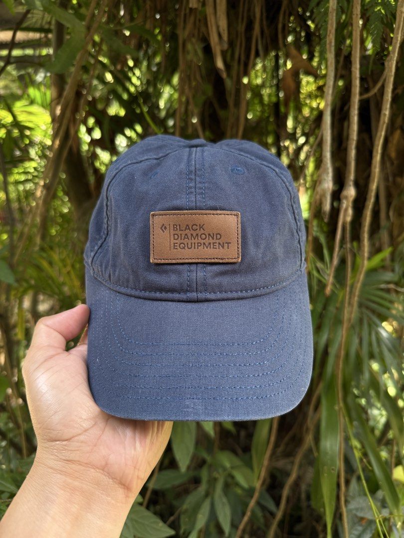 BLACK DIAMOND acid washed cap (Category: Caps & Hats) located in Manolo Fortich. Submitted by thriftacktoe34 (Listing ID 1460733807, Image 1). Description: Excellent condition Color rate 9/10 Adult size Issue: marking sa leather strap FREE shipping fee.