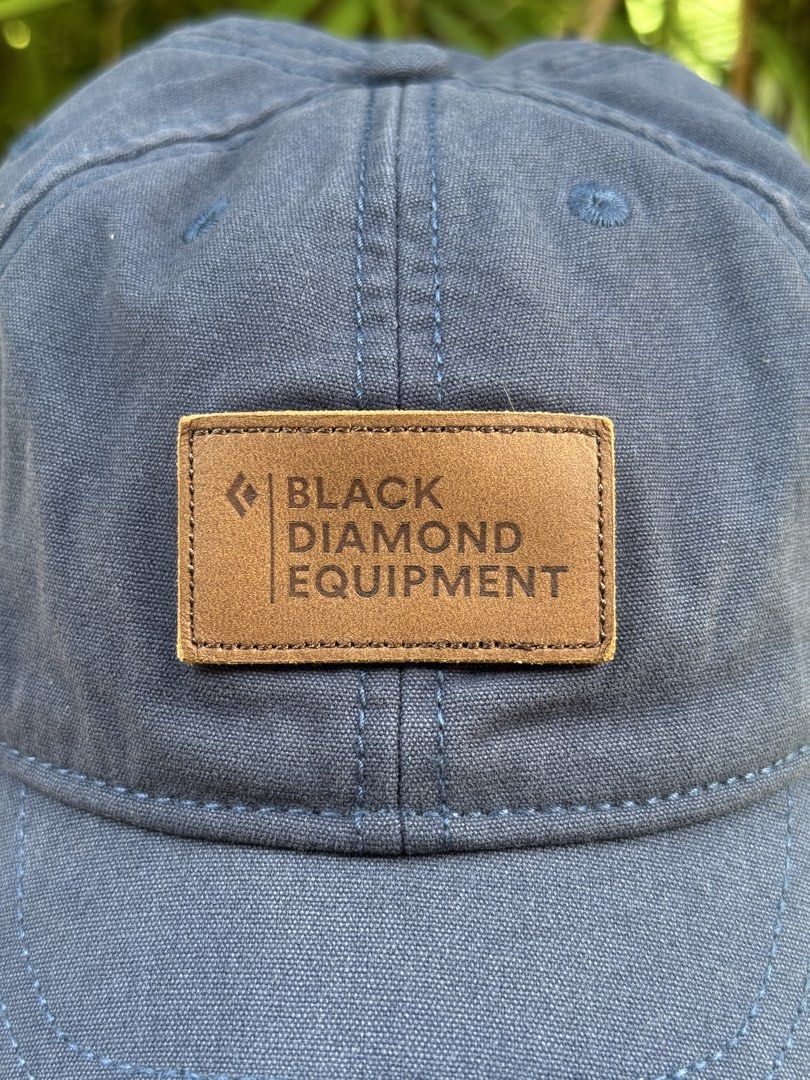 BLACK DIAMOND acid washed cap (Category: Caps & Hats) located in Manolo Fortich. Submitted by thriftacktoe34 (Listing ID 1460733807, Image 2). Description: Excellent condition Color rate 9/10 Adult size Issue: marking sa leather strap FREE shipping fee.