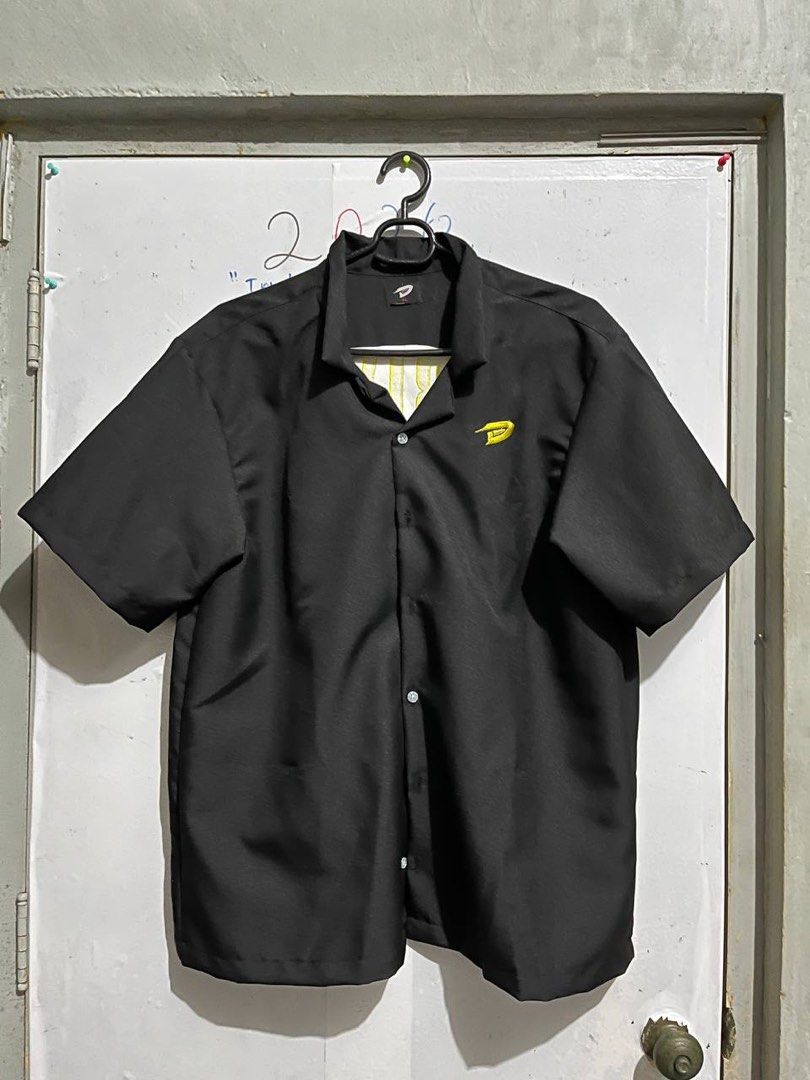 Black drive est polo shirt (Category: Tshirts & Polo Shirts ) located in Mandaluyong City. Submitted by tacotonk (Listing ID 1460732859, Image 1). Description: Never used Rush sale.