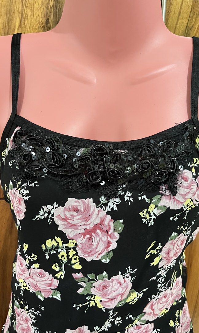 Black Floral Sheer Sleeveless Top (Category: Sleeveless) located in Cabanatuan. Submitted by winx_closeth (Listing ID 1460777868, Image 2). Description: Size: small-medium Top but can work as a mini dress for below 5’ See through back and bottom part.