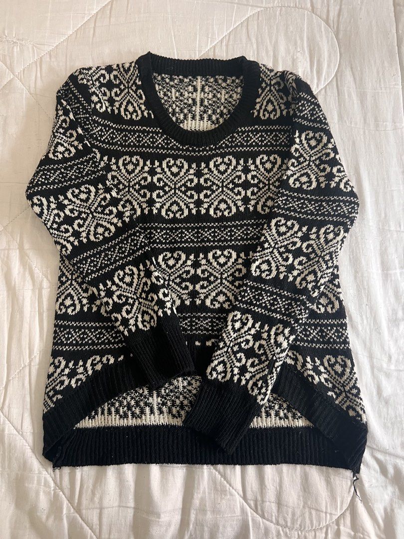 Black Grey White Designed Grandpa Sweater (Category: Coats, Jackets and Outerwear) located in Taguig. Submitted by gingerderp (Listing ID 1460783842, Image 1). Description: Perfect for the BER months and is a great mix of downtown girl and a more edgier side :P.