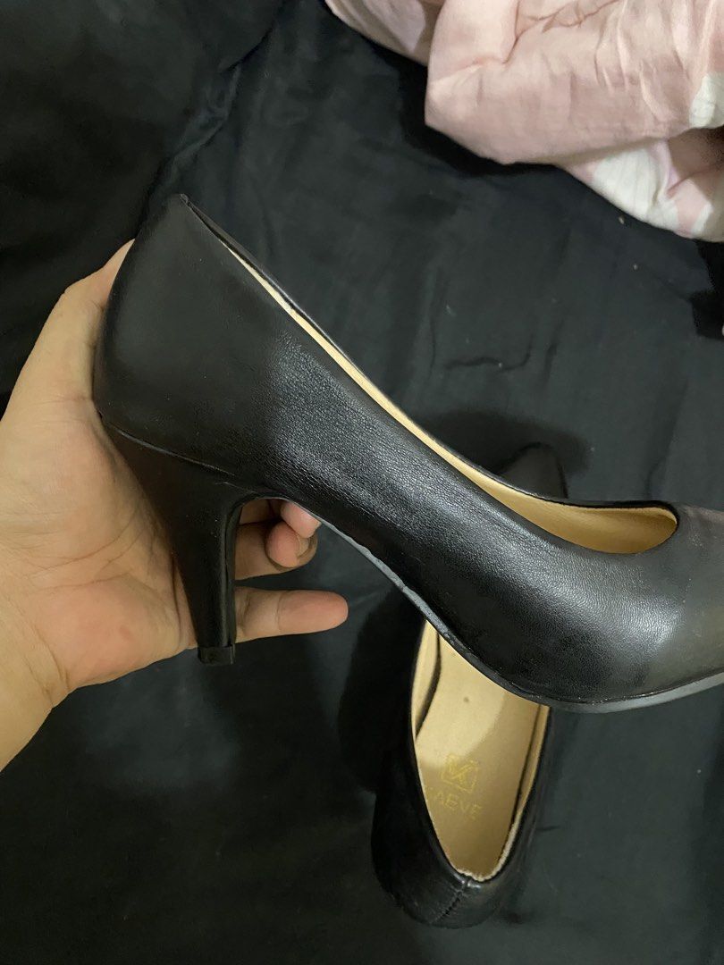 black heels (Category: Heels) located in Valenzuela. Submitted by nixies.apparel (Listing ID 1460907533, Image 3). Description: - size 38 womens - never nagamit wrong size .