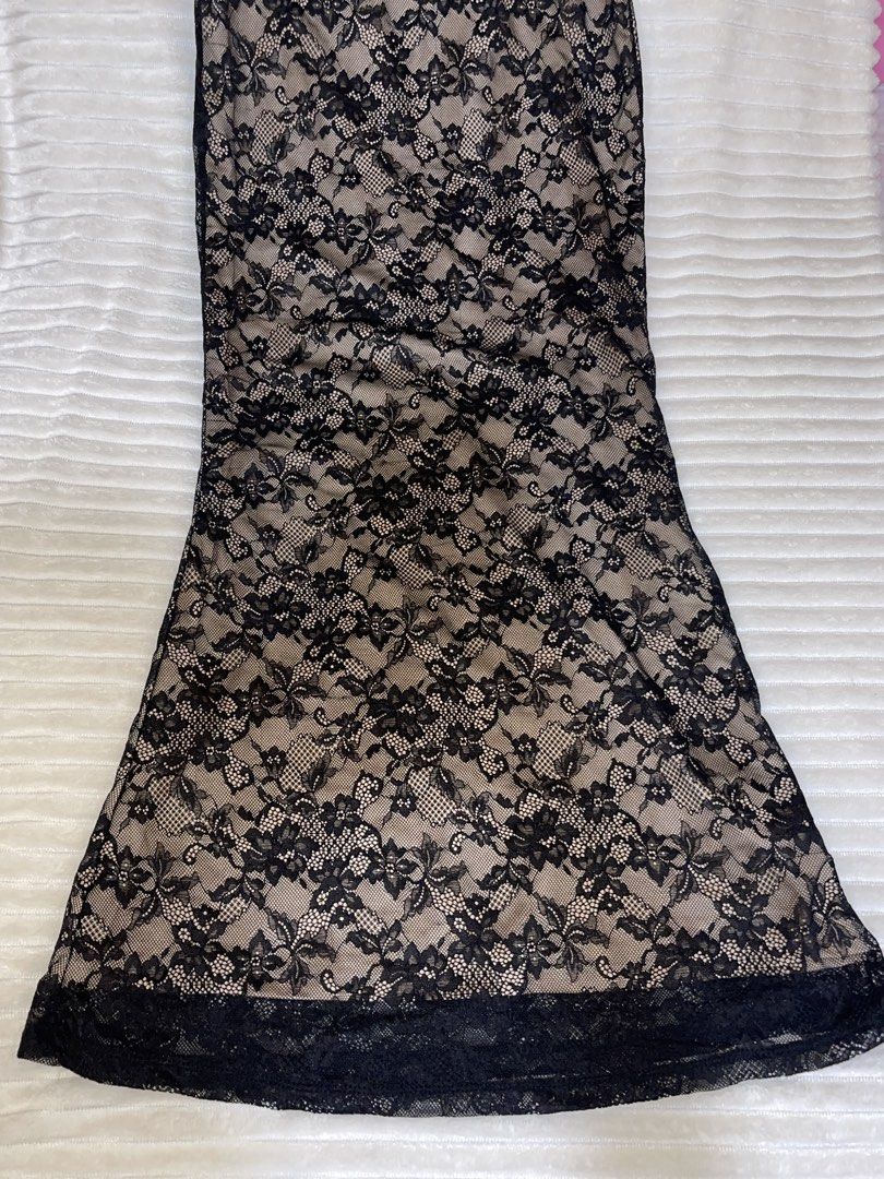 Black Lace Floral Dress (Category: Dresses) located in Manila. Submitted by rare.yurichi (Listing ID 1460792149, Image 3). Description: Selling this beautiful black floral lace dress! Perfect for dates, parties, dinners, photoshoots, special occasions, or casual feminine looks..