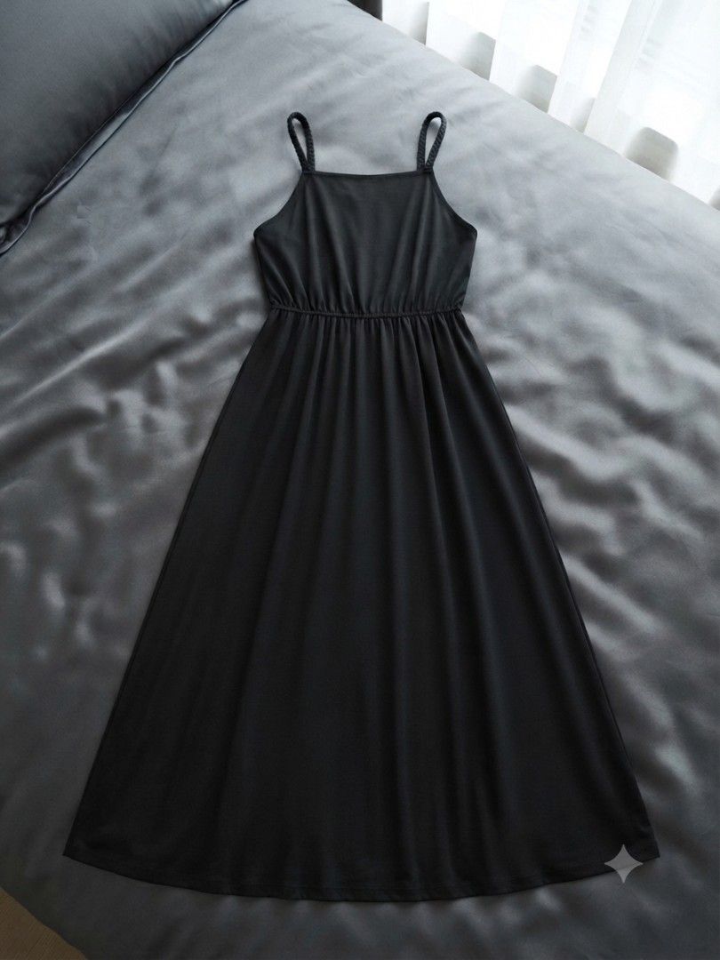 Black Long Dress (Category: Dresses) located in Las Pinas. Submitted by dnbrbnt (Listing ID 1460717317, Image 1). Description: waist 30-44 length 42 bust 30-40 super nice in actual from canada pa ito di ko pa nagamit. bago pa ito. loc. las piñas.