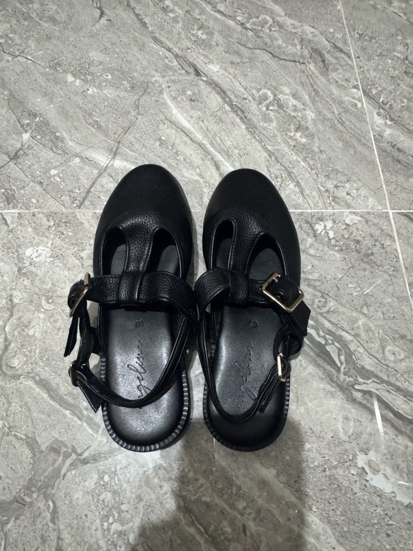 Black Platform Mules (Category: Flats & Sandals) located in Calamba. Submitted by nicalison (Listing ID 1460833755, Image 2). Description: Lightweight everyday platform mules.