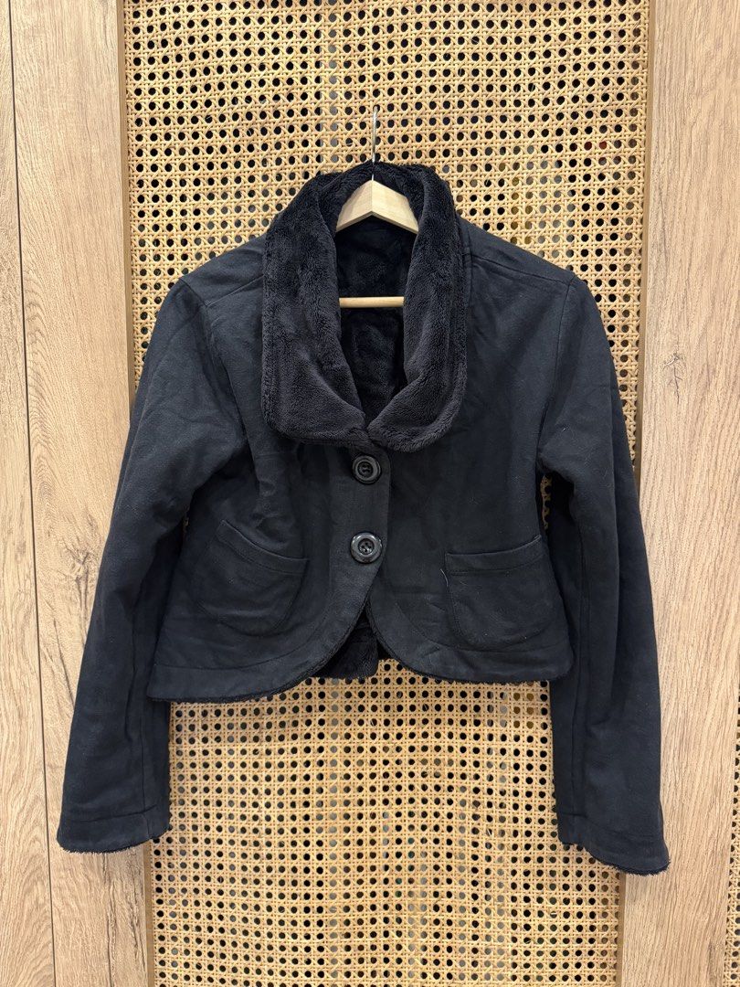 Black Reversible Velvet Coat (Category: Coats, Jackets and Outerwear) located in Pasig City. Submitted by jgbeautique (Listing ID 1460789423, Image 1). Description: RFS: Decluttering.