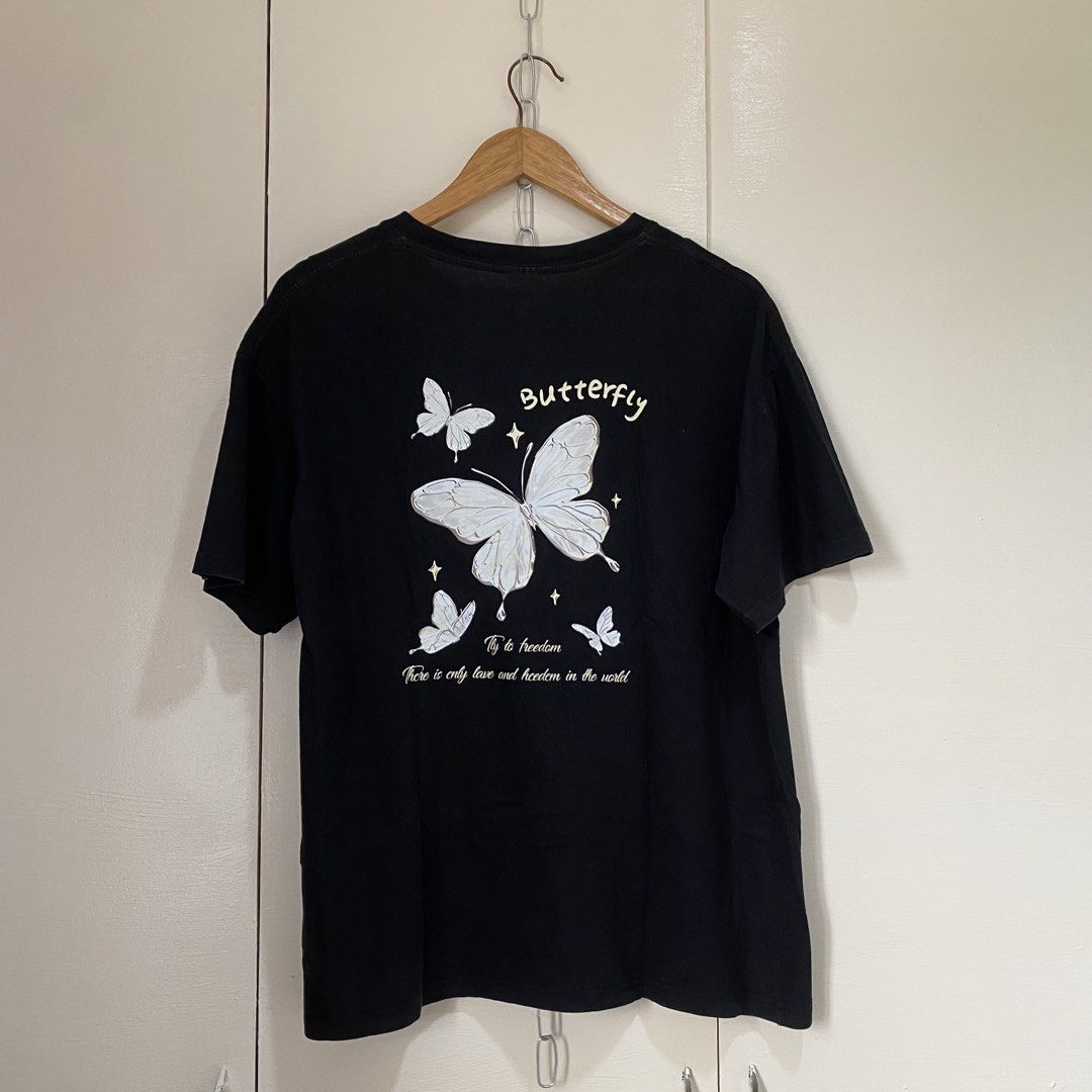 Black shirts with butterfly backprint (Category: Shirts) located in Cavite. Submitted by branchee_chic (Listing ID 1460786468, Image 1). Description: M-L 🌸A LITTLE NOTE FROM BRANCHEE CHIC🌸 All items are preloved / secondhand and freshly washed, so please manage your expectations. Minor signs of wear or minimal washable stains may be present. Colors may slightly vary from photos due to lighting and screen settings. Please check all photos carefu