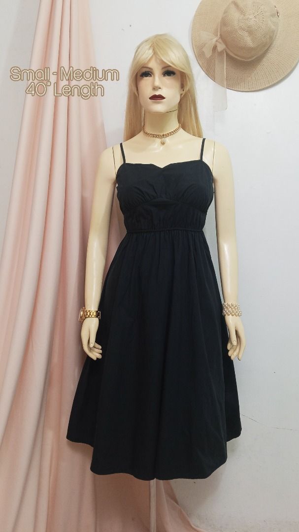 Black Spaghetti Strap Dress - Small-Medium, 40" Length (Category: Dresses) located in Baguio. Submitted by anastasia.f0x (Listing ID 1460834853, Image 1). Description: - Elegant black midi dress - Flattering sweetheart neckline with ruched detail - Comfortable elasticated waist - Flowy flared skirt - Length: 40 inches - Fits Small to Medium frame.