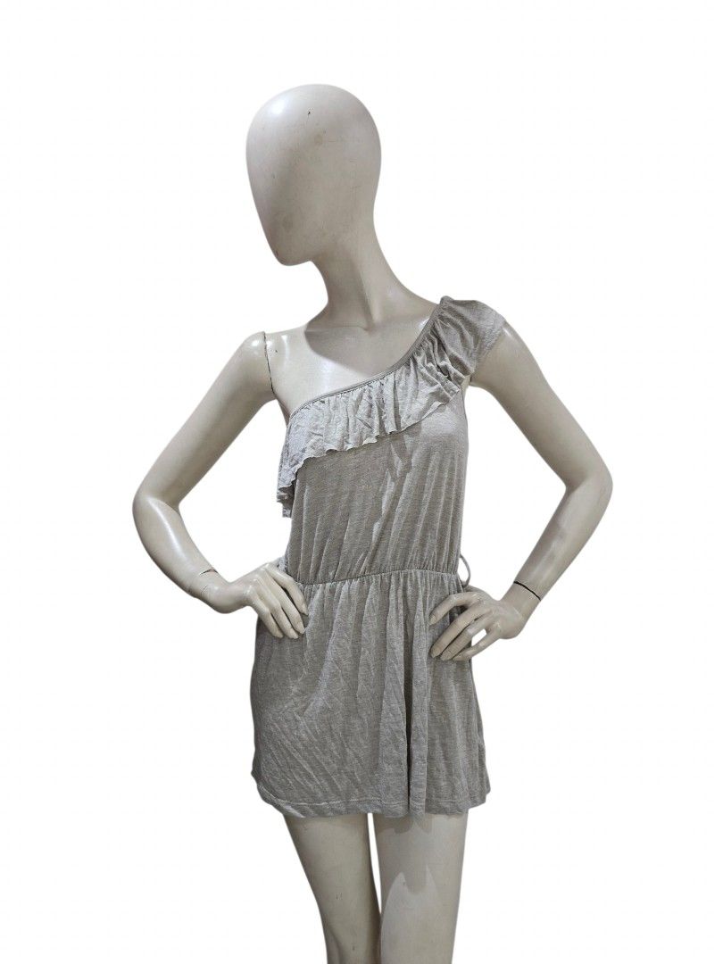 BNWT Forever 21 asymmetric ruffle dress (Category: Dresses) located in Batangas. Submitted by thevanitychamber (Listing ID 1460849224, Image 1). Description: .