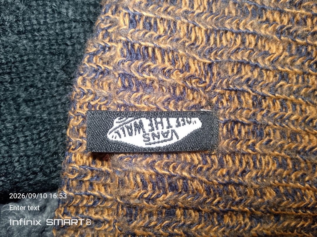 Bonet (Category: Beanies) located in Quezon City. Submitted by ramallaarn02261 (Listing ID 1460913009, Image 3). Description: sale 100 each.