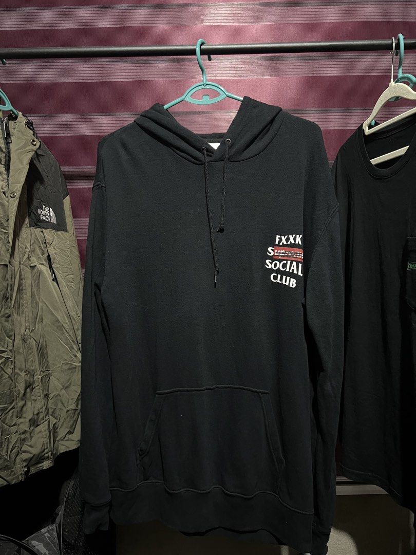 Bootleg ASSC x Supreme (Category: Coats, Jackets and Outerwear) located in Lamut. Submitted by joshthrift (Listing ID 1460823218, Image 2). Description: 31x22.