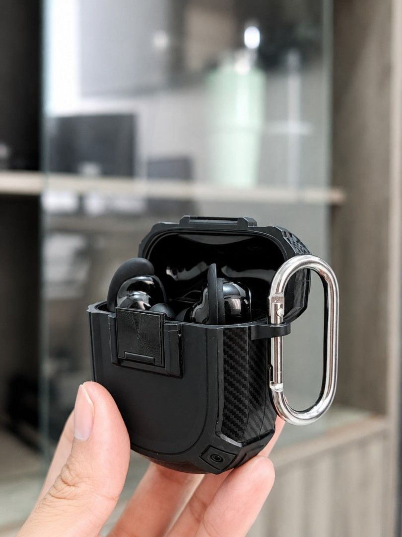 BOSE QC ULTRA BUDS (Category: Earphones) located in Makati City. Submitted by itsmorkyyy (Listing ID 1460847146, Image 3). Description: no issue, pick up only, test all u want..