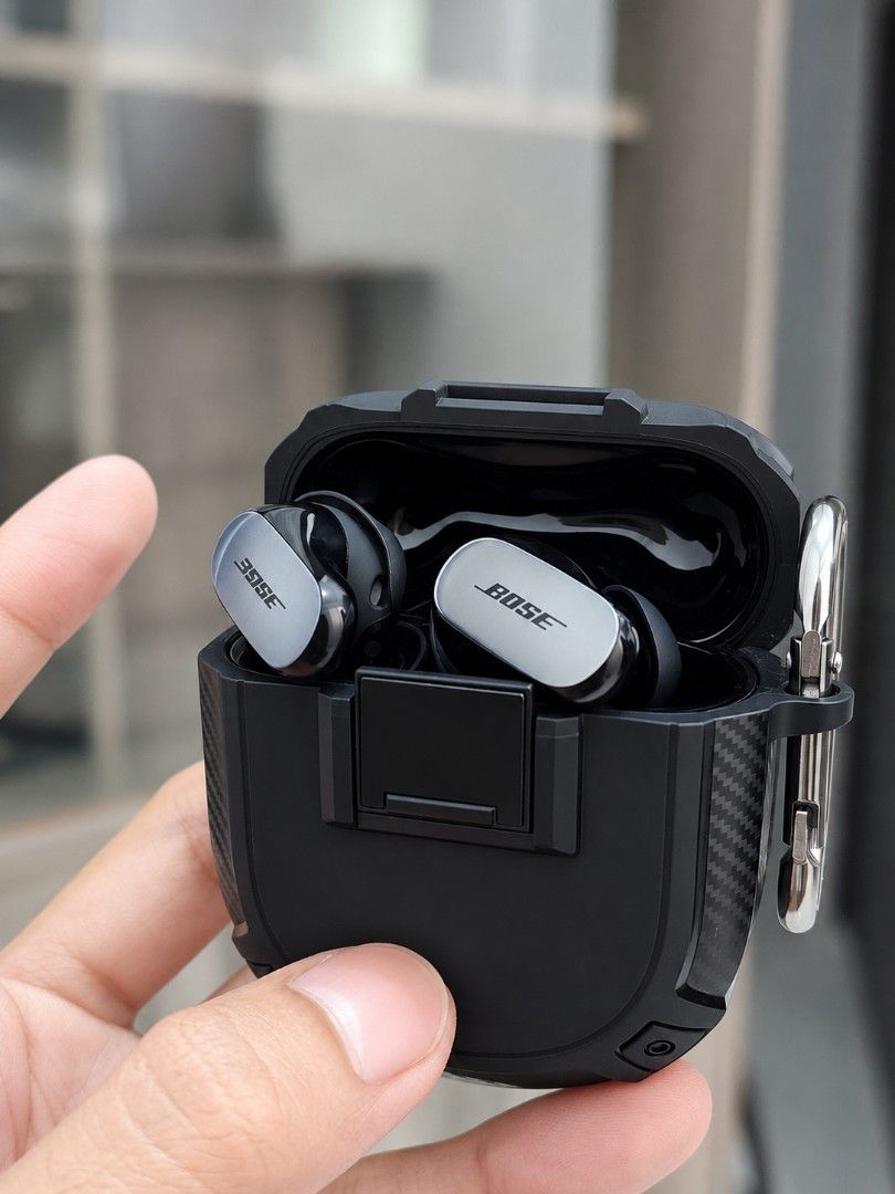 BOSE QC ULTRA BUDS (Category: Earphones) located in Makati City. Submitted by itsmorkyyy (Listing ID 1460847146, Image 2). Description: no issue, pick up only, test all u want..