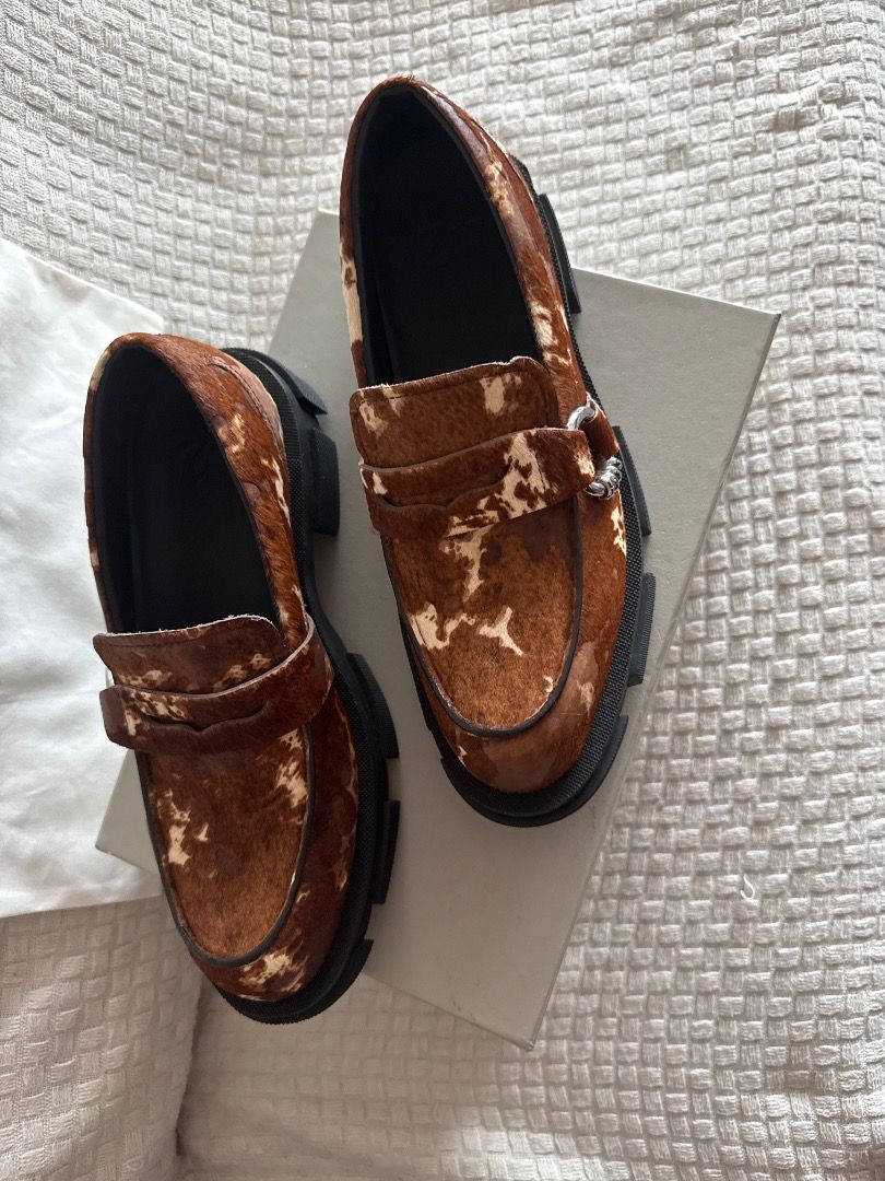 BOTH / loafer shoes (Category: Dress Shoes) located in Caloocan City. Submitted by curatedbysam04 (Listing ID 1460776553, Image 3). Description: Very stylish brown loafer shoes with animal print. From the brand BOTH. In great condition..