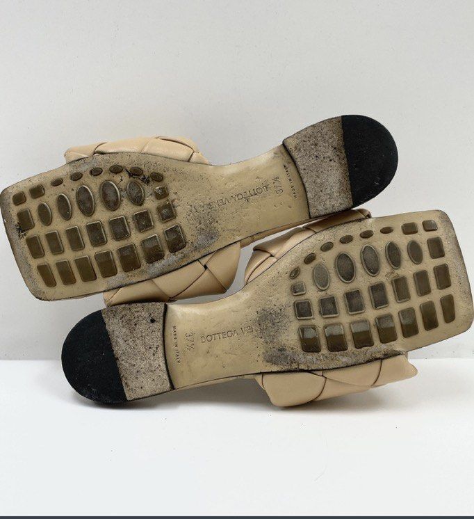 Bottega veneta (Category: Sneakers & Footwear) located in Las Pinas. Submitted by lovedmnl (Listing ID 1460793813, Image 2). Description: Size 37.5 Authentic I will not entertain newly opened carousel accounts.