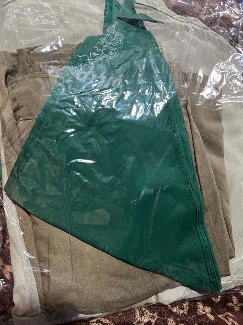 Boy scout set uniform (Category: Community) located in Caloocan City. Submitted by trebdy01 (Listing ID 1460734941, Image 3). Description: Once lng nagamit Size 18 Shirt width(17 to 18 inches/ height 23inches Short 24 inches waist Cap Scarf Once lng ginamit like new.