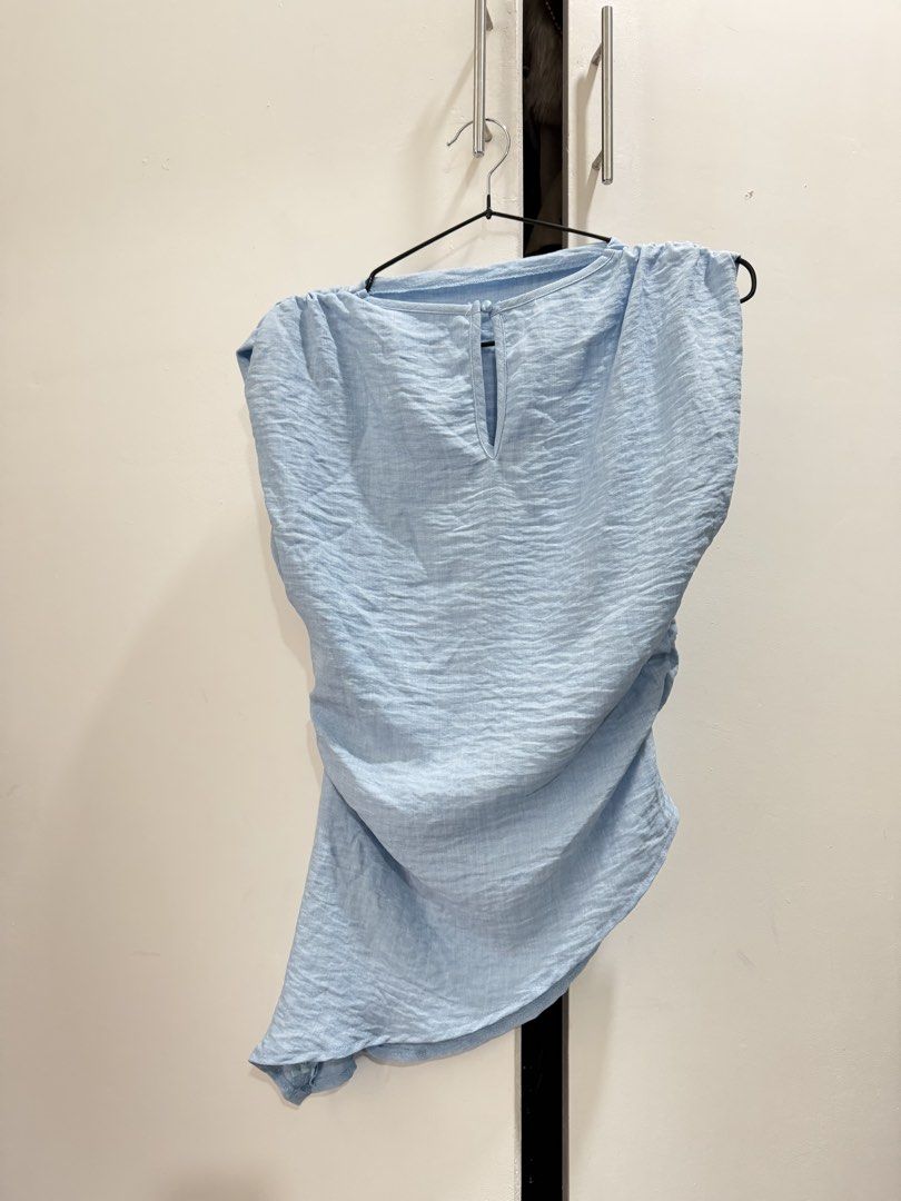 Brand New Sky Blue top (Category: Sleeveless) located in Pasig City. Submitted by miss_abuelita (Listing ID 1460773161, Image 3). Description: Xs -S Bust 32-35” Length 22”.