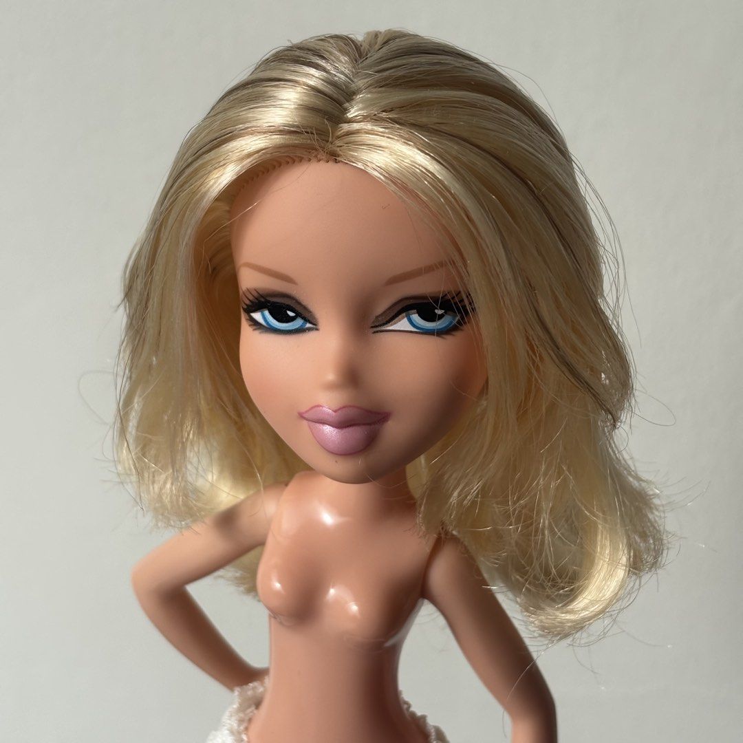 Bratz Polita W/ Skirt (Category: Kids Toys) located in Manila. Submitted by ncaldrstrem (Listing ID 1460783529, Image 2). Description: Payment: Gcash Shipping: JNT or Lalamove.