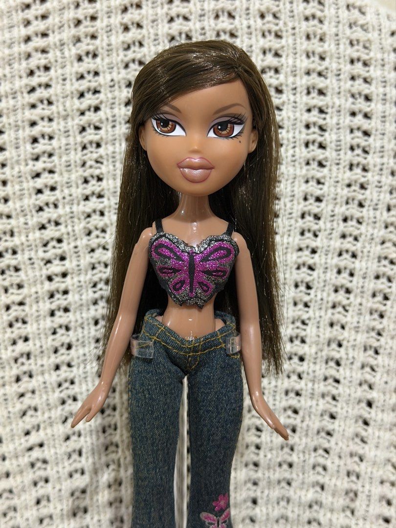 Bratz Sunkissed Yasmin (Category: Figurines & Statues) located in Silang. Submitted by bratz.rus (Listing ID 1460886753, Image 1). Description: include her top and bottom 950 if nude negotiable for sure buyer.
