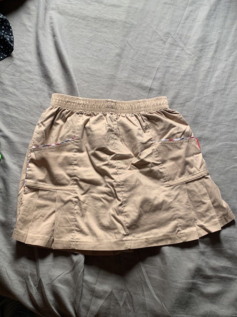 Brown pleated skort (Category: Skirts) located in Manila. Submitted by prettygirlshophere (Listing ID 1460727684, Image 1). Description: - cutiee skort - rfs: declutteringgg.
