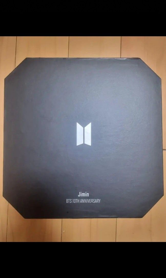BTS 10th Anniversary Jimin Medal (Category: K-Wave Merchandise) located in Taguig. Submitted by albumshop (Listing ID 1460857800, Image 2). Description: DOP: Payo ETA: 4-5 weeks All items we sell are sourced directly from the Bunjang site in Korea. Unless stated as “onhand,” all items are still located in Korea. Please note that we require a sure buyer first before the item will be transferred and shipped to the Philippines. Prices may vary even 