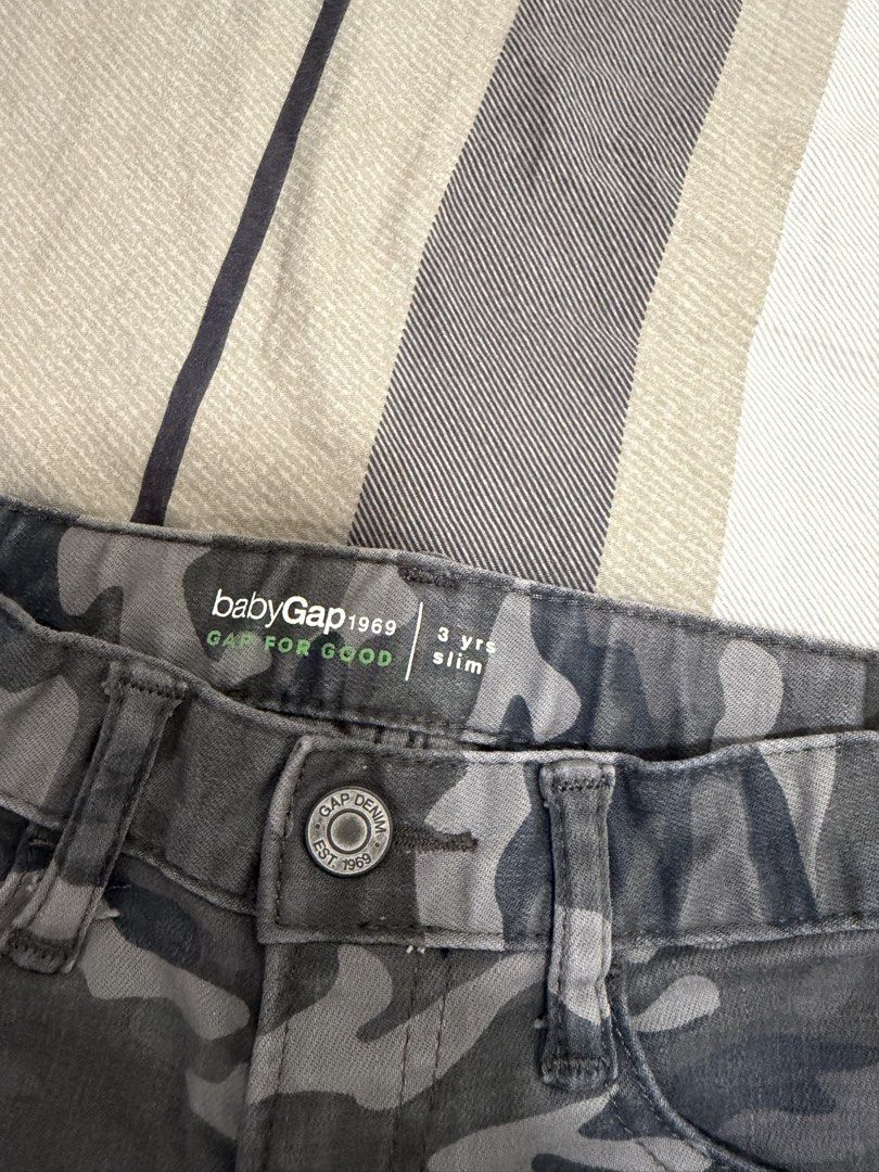 BUNDLE Kids Pants Girls (Category: Babies & Kids Fashion) located in Rizal. Submitted by caintarizal2024 (Listing ID 1460747967, Image 2). Description: BUNDLE CODE 6 For girls pants Baby Gap 3yrs Uniqlo 110 Uniqlo 120 Beige 110 Carter’s 3T Zars Baby 5-6 Tu Kids 5-6 Check Photos Already packed na po siya and ready to ship. Hindi ko na rin po siya mapipicturan ulit kasi naka-pack na po. Thank you for understanding! 😊.