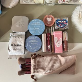 (Category: ) located in . Submitted by seoulbeauty_cart (Listing ID 1460920075, Image 1). Description: .