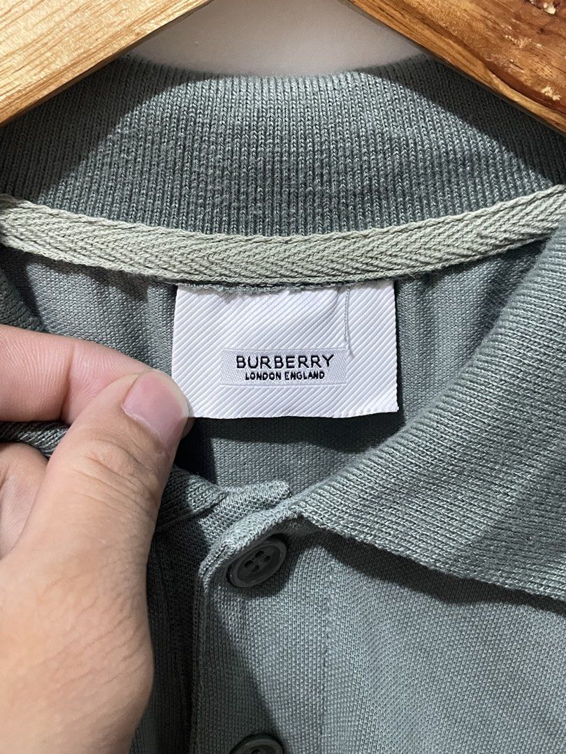 burberry polo short (Category: Activewear) located in Manila. Submitted by thrift_by_tons08 (Listing ID 1460887567, Image 2). Description: BURBERRY POLO SHIRT Dimes: Width: 20 Length: 26 Price: 350 + sf 📍Roxas City, Capiz 5800 🔫 Payment via Gcash 🔫Payment First Policy .