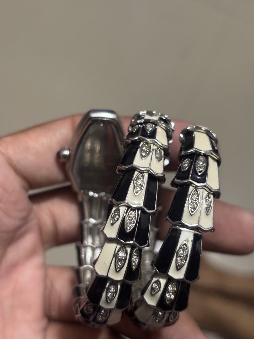 Bvlgari (Category: Luxury Watches) located in Manila. Submitted by kingblaize (Listing ID 1460797290, Image 3). Description: Bvlgari Serpenti Jewelry Watch,.