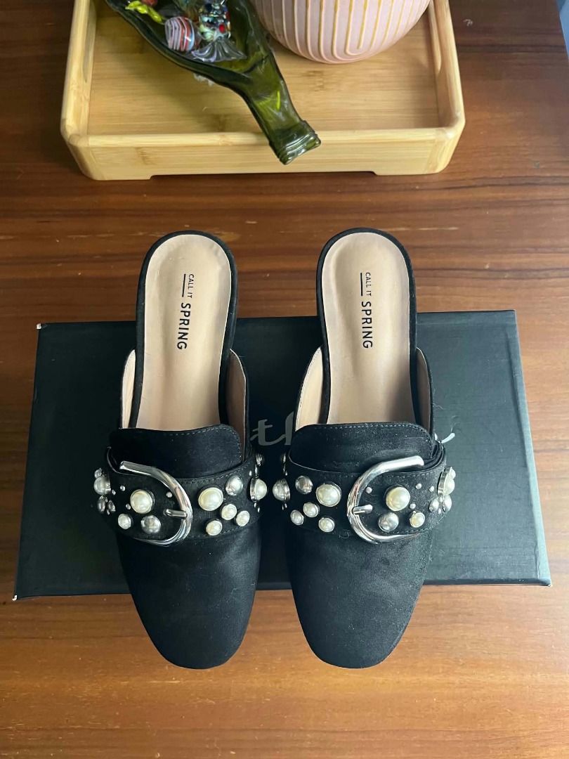 Call It Spring Flats (Category: Flats & Sandals) located in Caloocan City. Submitted by happystar.f17880 (Listing ID 1460823329, Image 1). Description: Shoe Declutter Sale! 👣 Call It Spring Flats ₱800 - Size: 35 Womens - Condition: 9/10 - Price is slightly negotiable 📍 LOCATION Mandaluyong City 💳 PAYMENT OPTIONS • GCash • GoTyme Bank • Cash — for pick-up only 🚚 DELIVERY OPTIONS • Same-day delivery — Grab / Lalamove • Door-to-door delivery — L